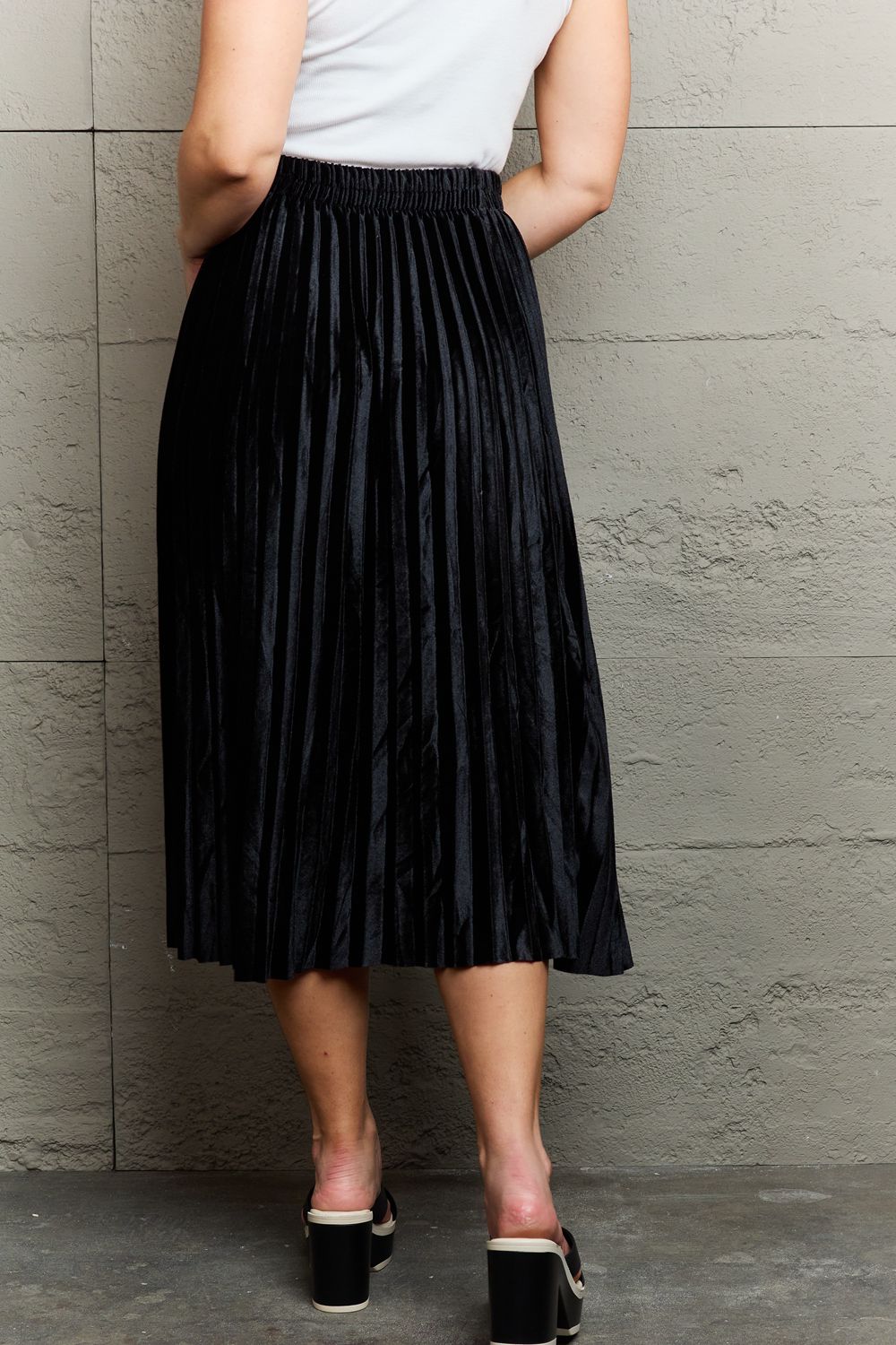 Black Accordion Pleated Flowy Midi Skirt