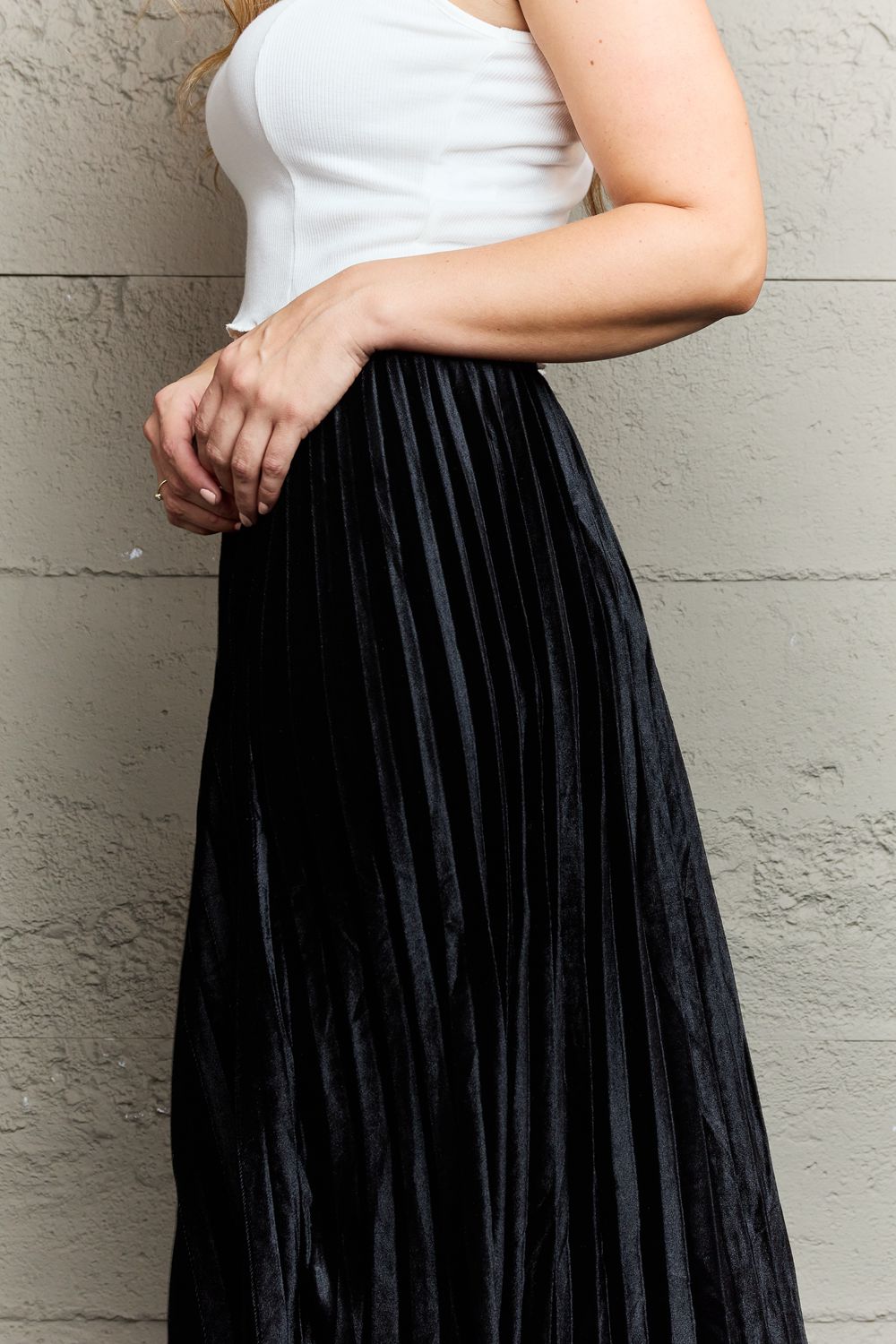 Black Accordion Pleated Flowy Midi Skirt