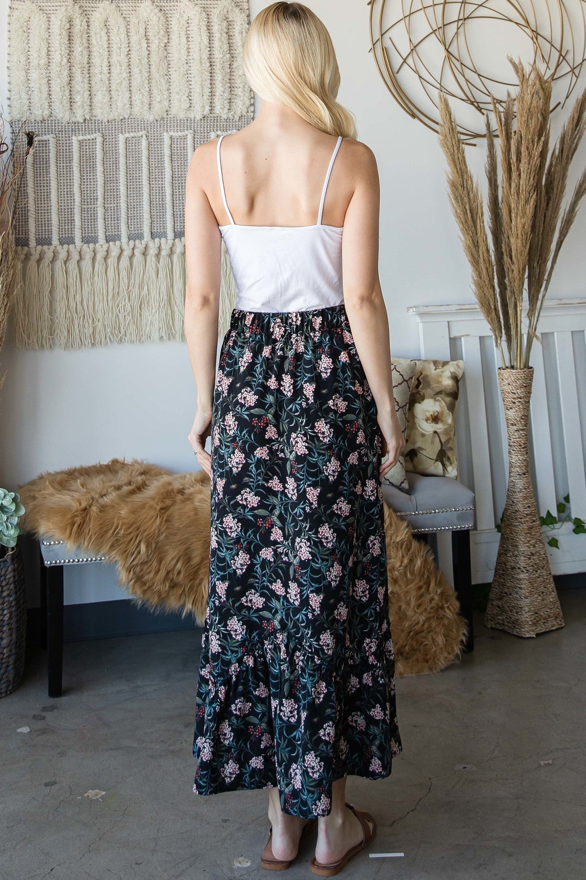 Black Elastic Waistline Long Skirt